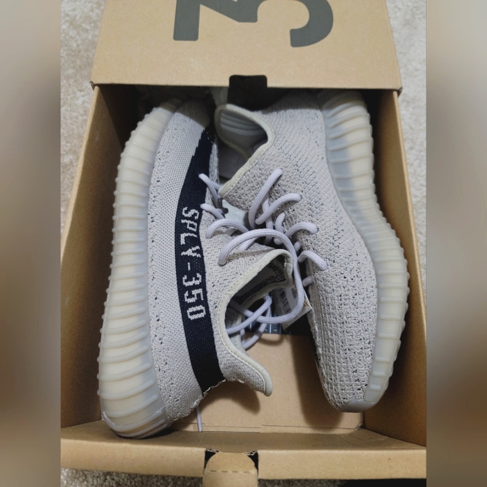 Yeezy boost 350 V2 unisex NEW